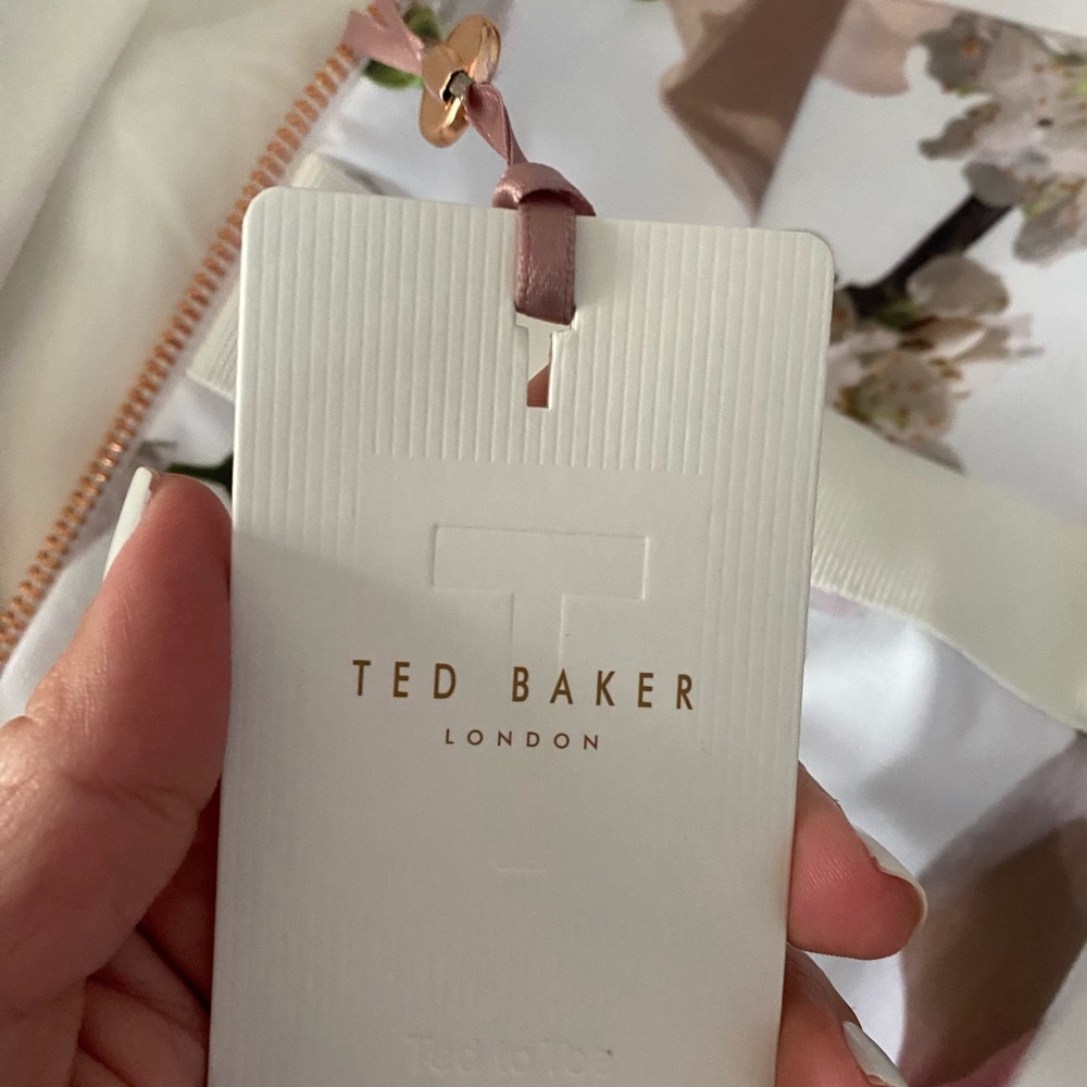 Ted Baker - Picture 4 of 5